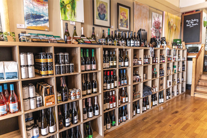stockists of fine tasmanian wine, whisky, gin, beers and ciders.